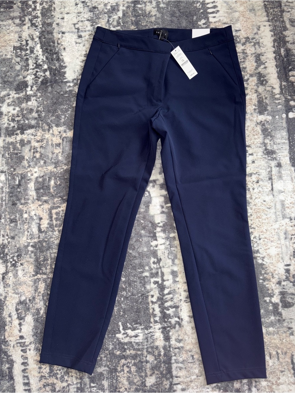 New White House black market 10r navy skinny ankle pant